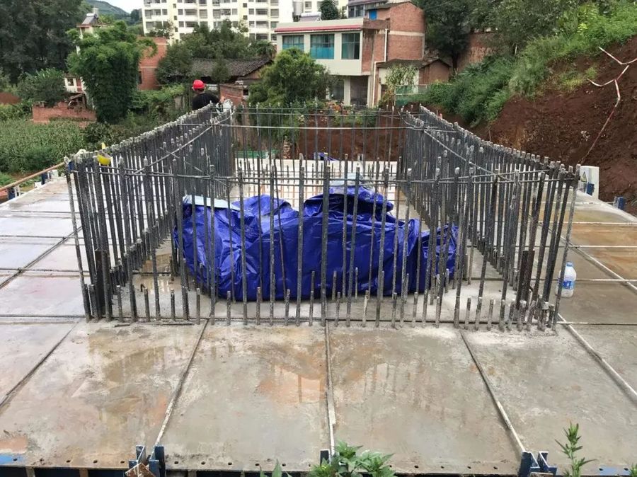 机化铁军:云南宣杨总承包项目部三标段首个承台C30混凝土浇筑完成 机化铁军:云南宣杨总承包项目部三标段首个承台C30混凝土浇筑完成