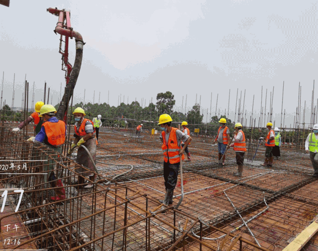 中建一局华南公司白云机场项目首块楼板混凝土浇筑完成