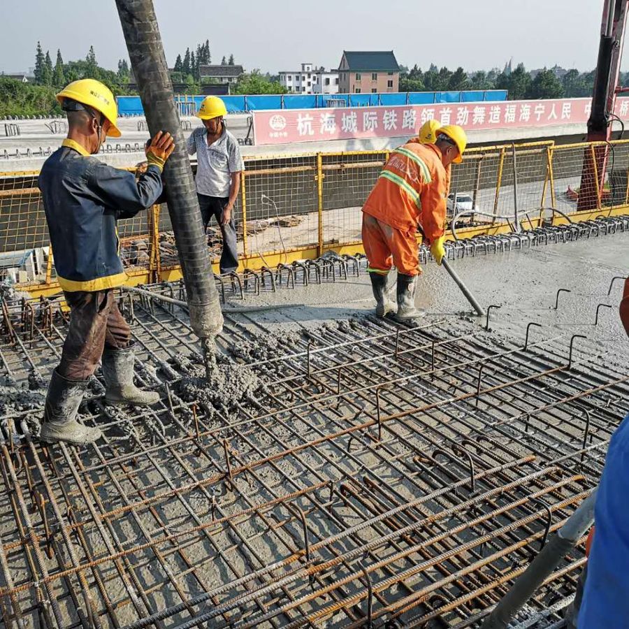 浙江交工杭海68标盐官车辆基地最后一孔现浇简支梁混凝土浇筑完成