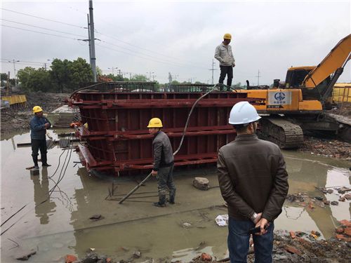 浙江杭绍城际铁路SG8标西沙路站出入段线首根墩柱C40混凝土浇筑完成 浙江杭绍城际铁路SG8标西沙路站出入段线首根墩柱C40混凝土浇筑完成