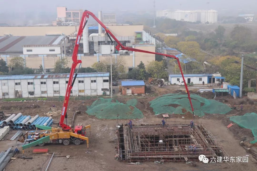 三一重工混凝土泵车浇筑现场 - 中油六建华东:江阴LNG项目部完成雨水提升池壁板与顶板混凝土浇筑 三一重工混凝土泵车浇筑现场 - 中油六建华东:江阴LNG项目部完成雨水提升池壁板与顶板混凝土浇筑
