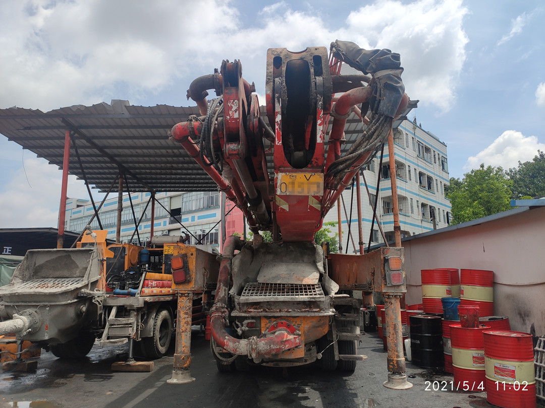 深圳2012年52米6节臂三一重工泵車，五十铃地盘