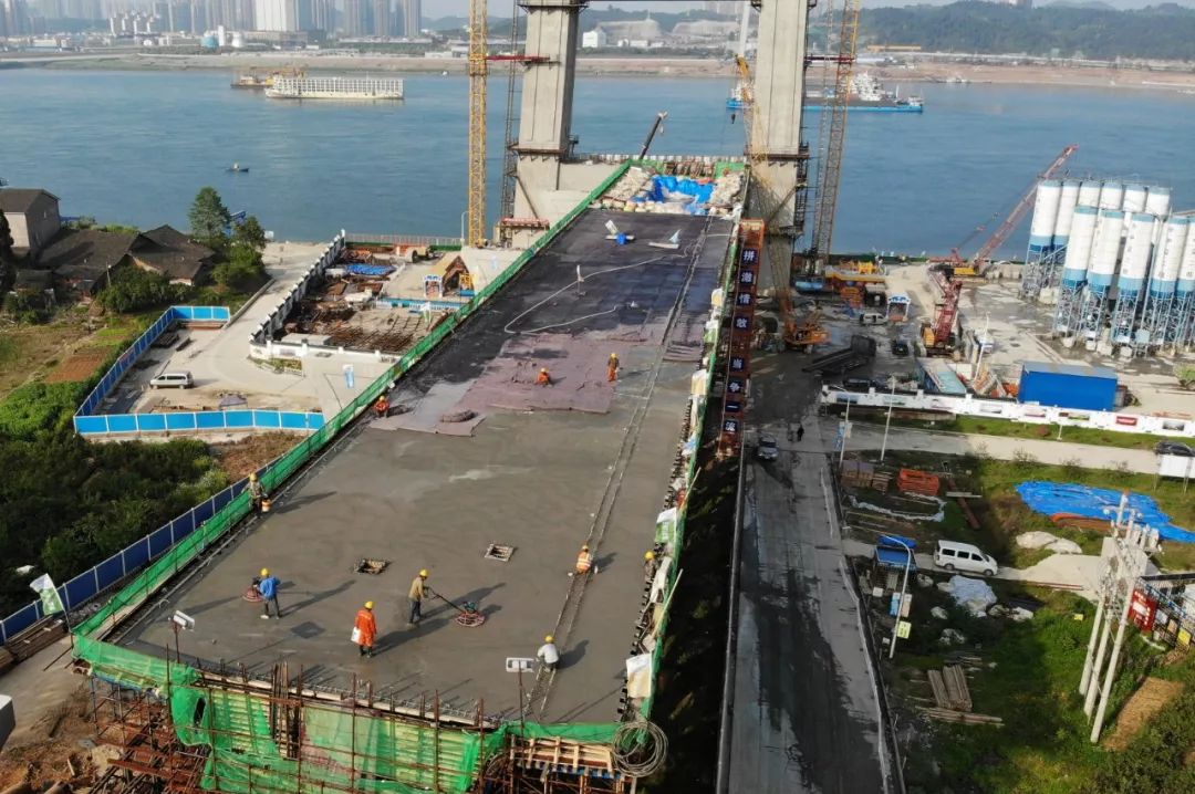 湖北省宜昌市伍家岗区长江大桥江南引桥首联箱梁混凝土浇筑完成 湖北省宜昌市伍家岗区长江大桥江南引桥首联箱梁混凝土浇筑完成