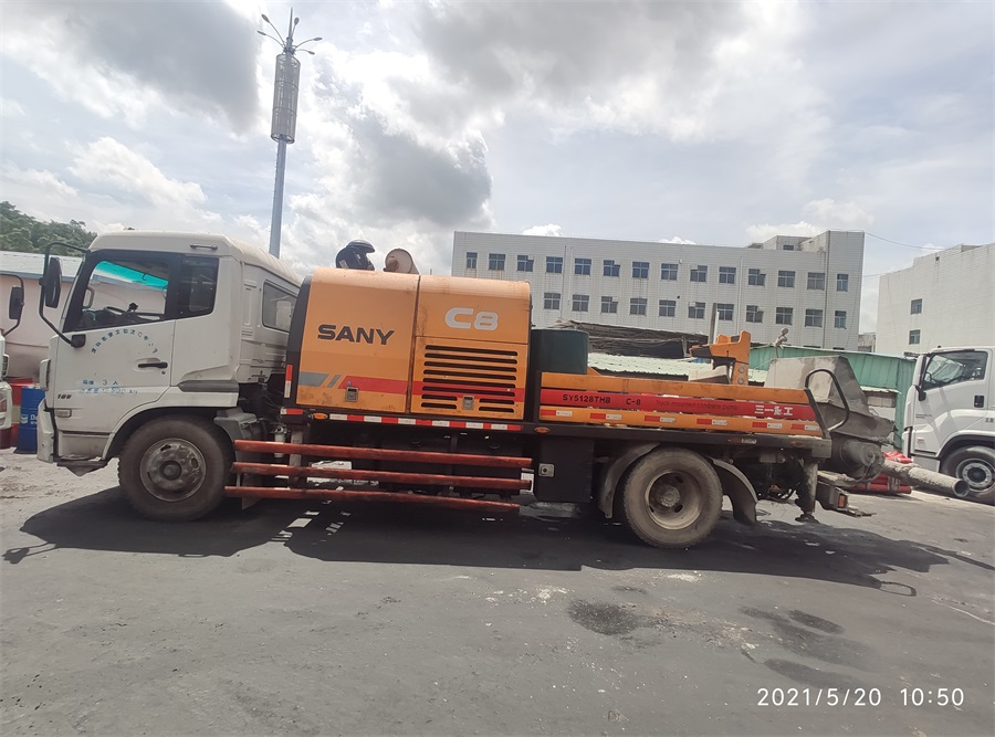 深圳2015年10020三一重工混凝土车载泵，东风天锦底盘