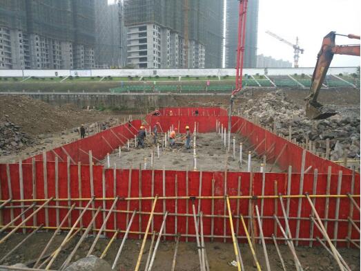 混凝土泵车浇筑现场 - 临安苕溪北街综合改造工程气盾坝首仓混凝土浇筑完成 混凝土泵车浇筑现场 - 临安苕溪北街综合改造工程气盾坝首仓混凝土浇筑完成
