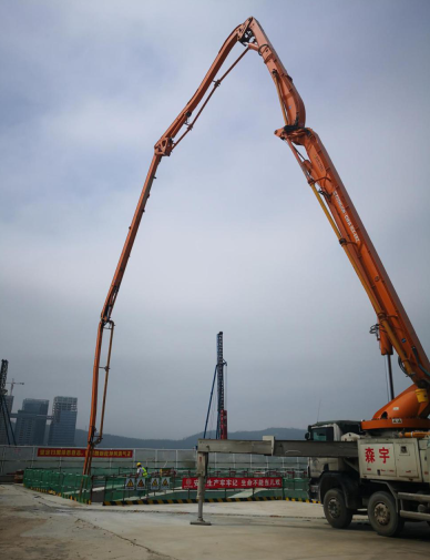 珠海市横琴项目10能源站基坑支护第二道支撑梁混凝土浇筑完成